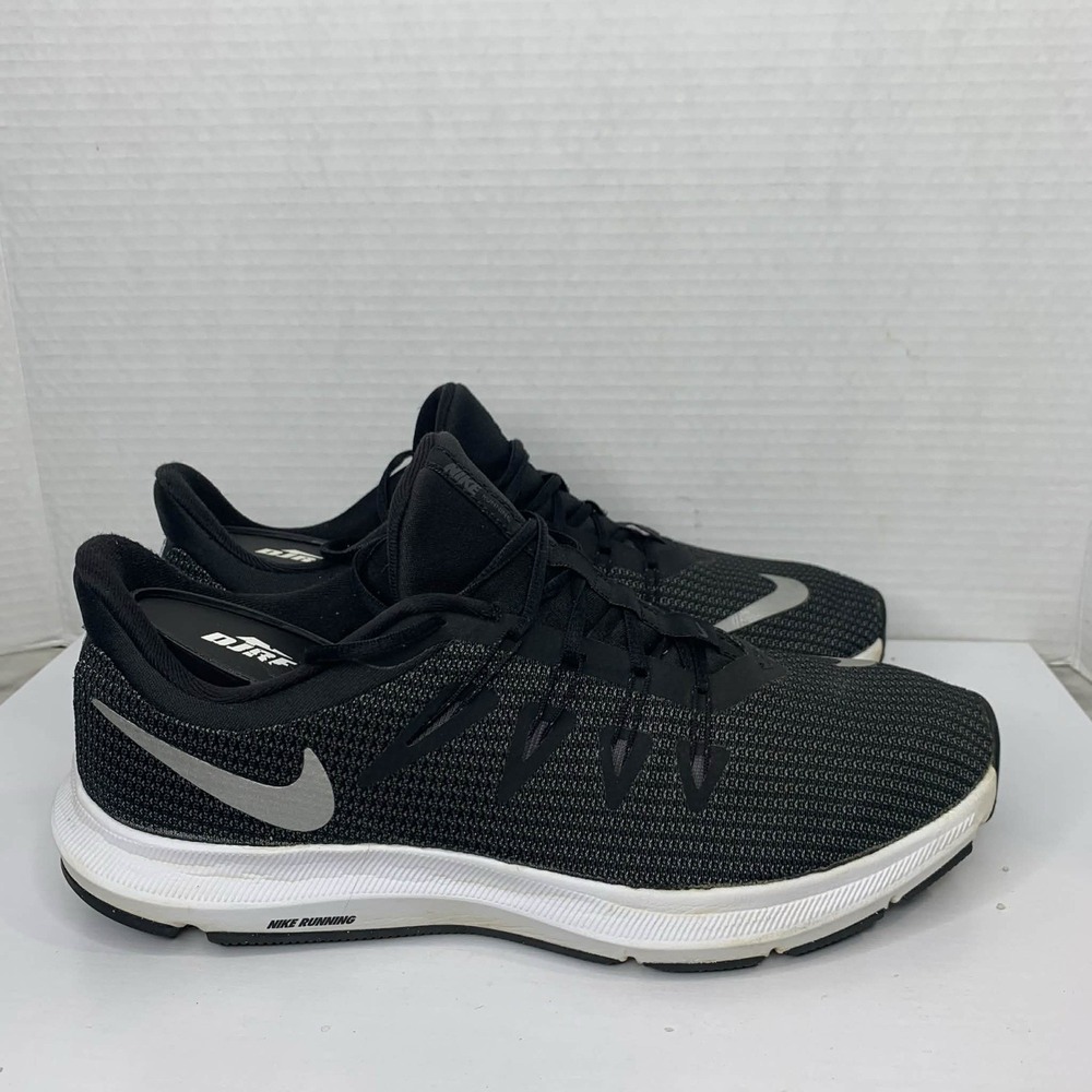 Nike Swift Running Shoes black/white Sz 9